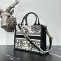 「#2150」 dior M1325CETW-M06E  26×12×21cm