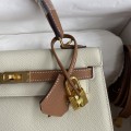 「#4245」 Hermès Epsom Milkshake White and Golden Brown Gold Buckle Kelly Bag 25cm 「#4245」 Hermès Epsom Milkshake White and Golden Brown Gold Buckle Kelly Bag 25cm