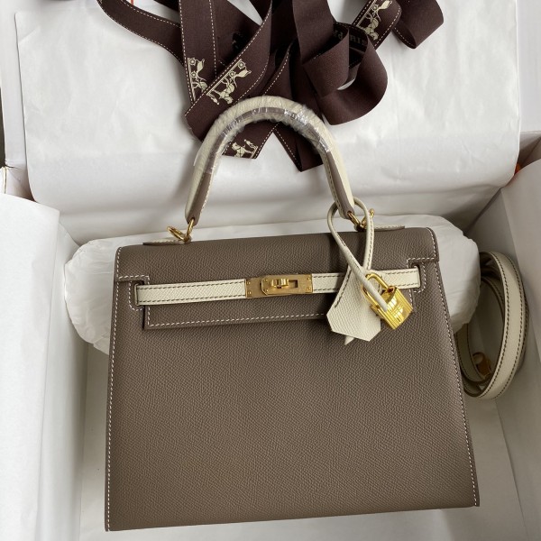 「#4246」 Hermès Epsom Elephant Grey Milkshake Platinum Buckle Kelly Bag 25cm