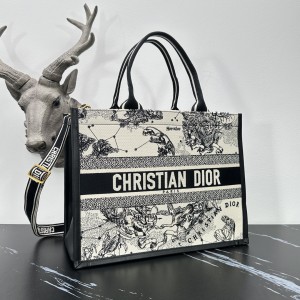 「#2151」 dior M1324CETW-M06E  black 36×16×27cm