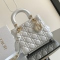 「#2007」dior M0538  White  20 x 17 x 8 （cm）