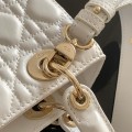 「#2007」dior M0538  White  20 x 17 x 8 （cm）