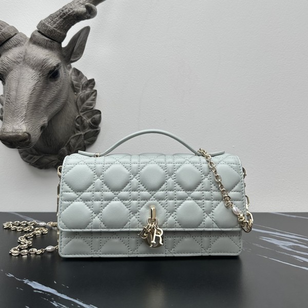 「#2180」 dior 1128 Light green  21×11.5×4.5cm