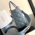 「#2009」dior M0538  Sky Blue  20 x 17 x 8 （cm）