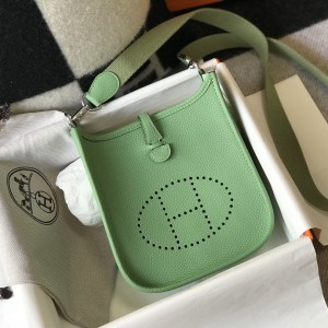 「#4282」 Hermes Avocado Green Silver Buckle Mini Eveylen 17cm