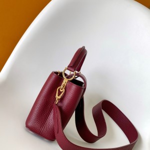 「#0090」Louis Vuitton  Capucines M25218  21.0 x 14.0 x 8.0