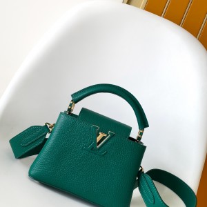 「#0091」Louis Vuitton  Capucines M25218  21.0 x 14.0 x 8.0