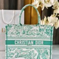 「#2198」 dior 8001 Light Green 36.5X27.5X16.5cm