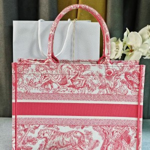 「#2199」 dior 8001  red 36.5X27.5X16.5cm