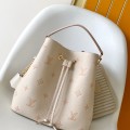 「#0125」Louis Vuitton  NéoNoé  M14401  26 x 17.5 x 26