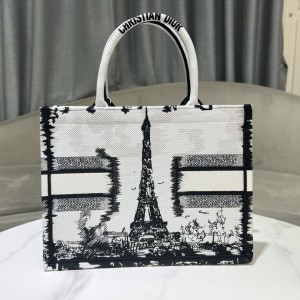 「#2204」 dior 8001 36 x 27.5 x 16.5 cm
