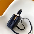 「#0126」Louis Vuitton  Capucines  M24729 21.0 x 13.6 x 8.0