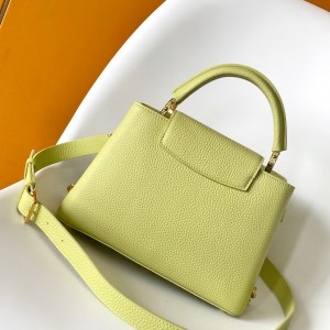 「#0132」Louis Vuitton Capucines BB    M25232  27.0 x 18.0 x 9.0