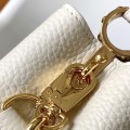 「#0135」Louis Vuitton Capucines BB    M24684    21.0 x 14.0 x 8.0