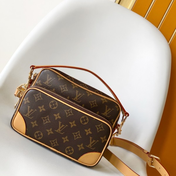 「#0137」Louis Vuitton Monogram Archive  M14016 25.0 x 17.5 x 11.0