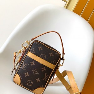 「#0141」Louis Vuitton Pharrell WilliamsM14106    13.5 x 20.0 x 8.0