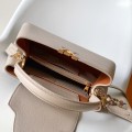 「#0148」Louis Vuitton  Capucines Souple M12929  33.0 x 24.0 x 12.0